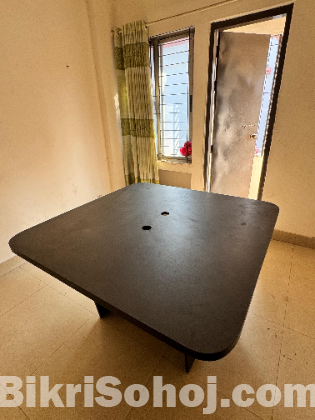 Meeting Table  — 4ft / 4f